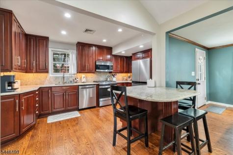 81 Summit Avenue Butler NJ 07405