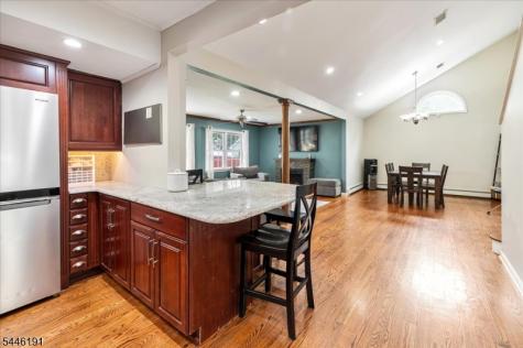 81 Summit Avenue Butler NJ 07405