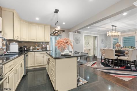 886 Degraw Avenue Newark NJ 07104