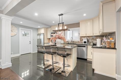 886 Degraw Avenue Newark NJ 07104