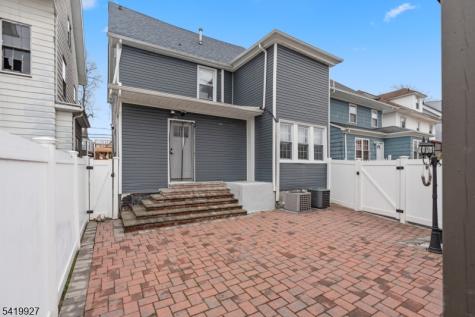 886 Degraw Avenue Newark NJ 07104
