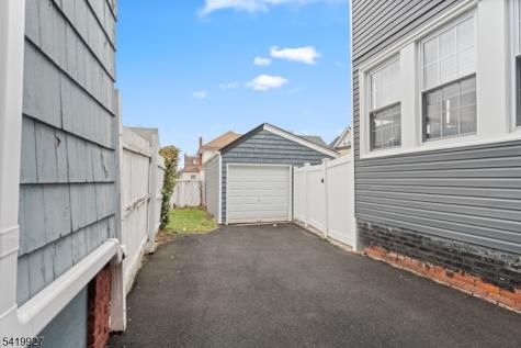 886 Degraw Avenue Newark NJ 07104