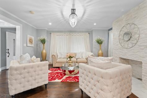 886 Degraw Avenue Newark NJ 07104
