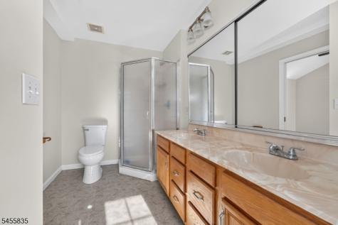 1304 Brian Circle Greenwich NJ 08886