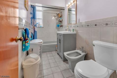 20 Bergen Avenue North Arlington NJ 07031