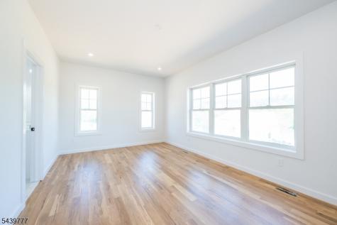 9 Emerald Drive Hardyston NJ 07419