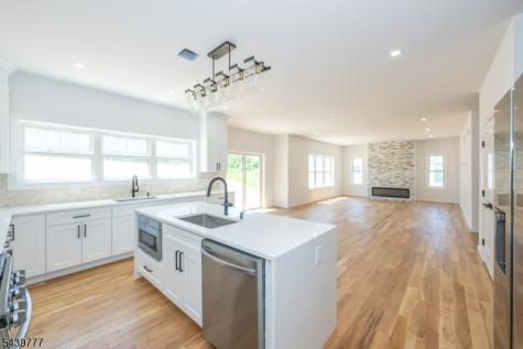 9 Emerald Drive Hardyston NJ 07419