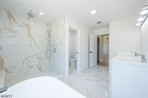 9 Emerald Drive Hardyston NJ 07419