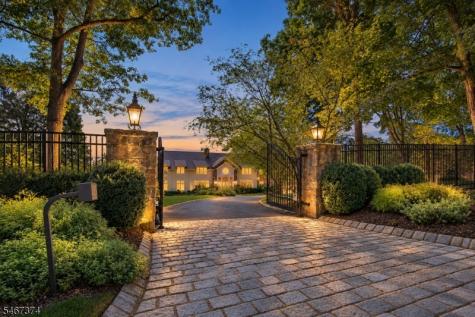 19 Heritage Court Bernardsville NJ 07924