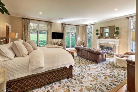19 Heritage Court Bernardsville NJ 07924