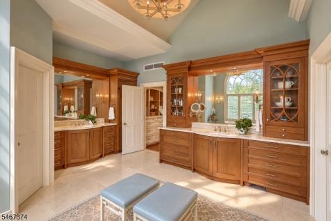 19 Heritage Court Bernardsville NJ 07924