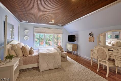 19 Heritage Court Bernardsville NJ 07924