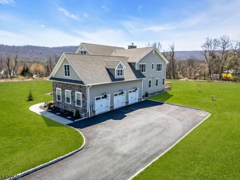 42 Brantwood Terrace Mansfield NJ 07840