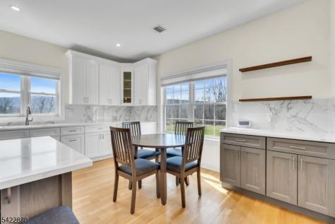 42 Brantwood Terrace Mansfield NJ 07840