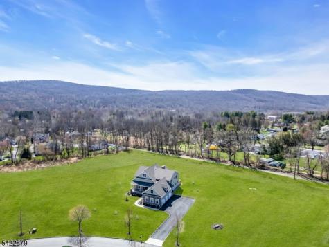 42 Brantwood Terrace Mansfield NJ 07840