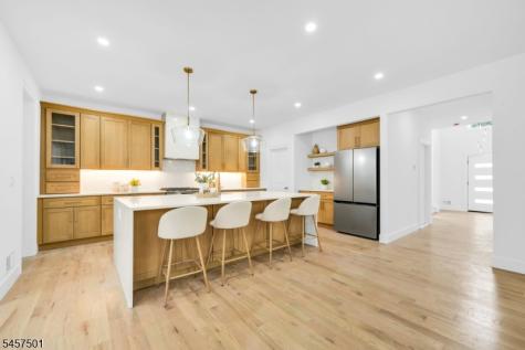 1880 Long Terrace Union NJ 07083