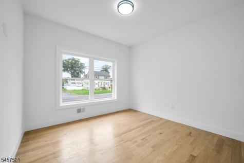 1880 Long Terrace Union NJ 07083
