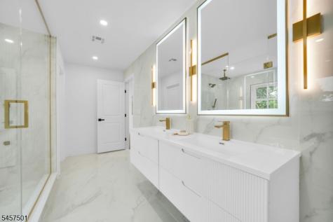 1880 Long Terrace Union NJ 07083