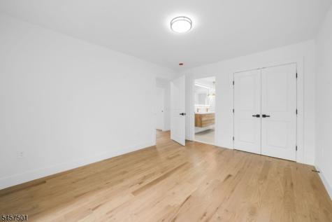 1880 Long Terrace Union NJ 07083