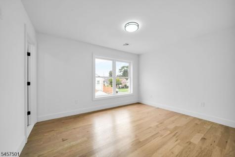 1880 Long Terrace Union NJ 07083