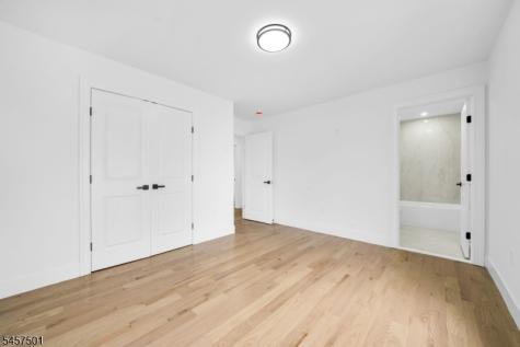 1880 Long Terrace Union NJ 07083