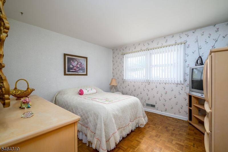 385 Jensen Avenue Rahway NJ 07065