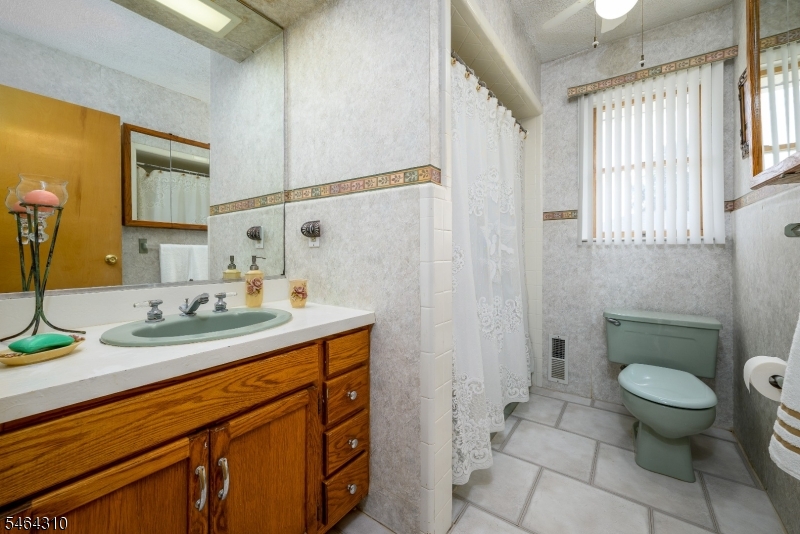 385 Jensen Avenue Rahway NJ 07065