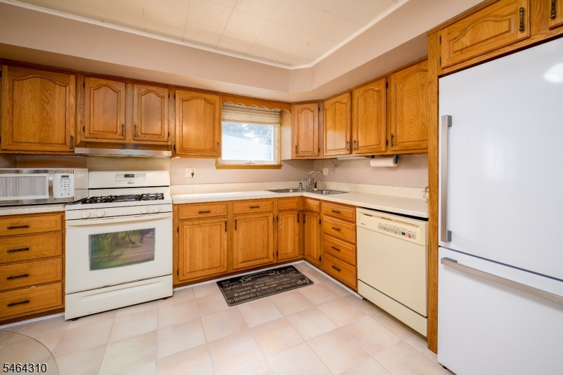385 Jensen Avenue Rahway NJ 07065