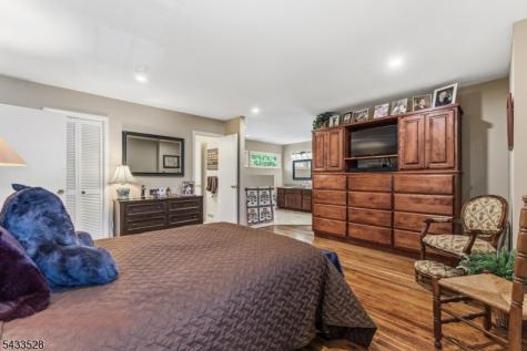 9 Cross Road Hanover NJ 07950