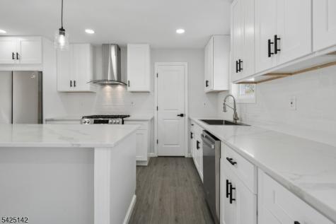 26 Hunterdon Road West Orange NJ 07052