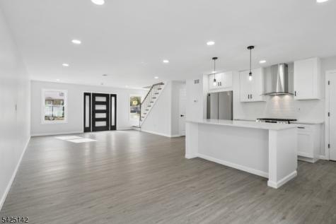 26 Hunterdon Road West Orange NJ 07052