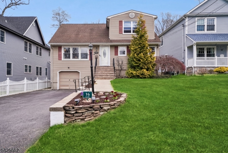 16 Lee Road Livingston NJ 07039