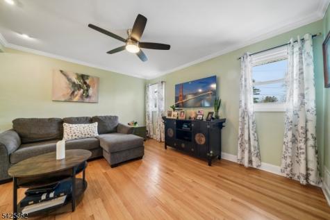 16 Lee Road Livingston NJ 07039