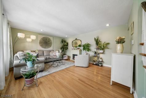 16 Lee Road Livingston NJ 07039