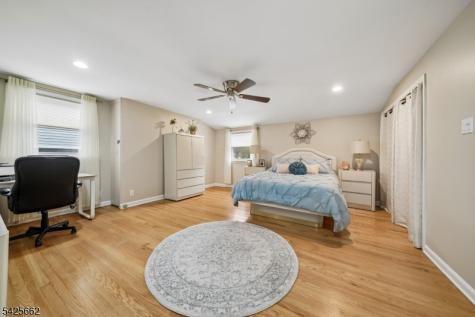 16 Lee Road Livingston NJ 07039