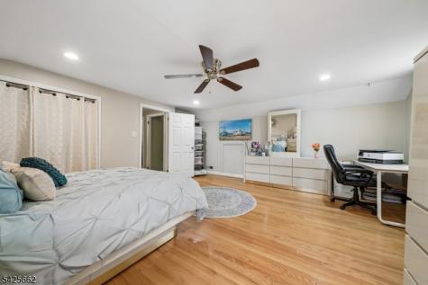 16 Lee Road Livingston NJ 07039