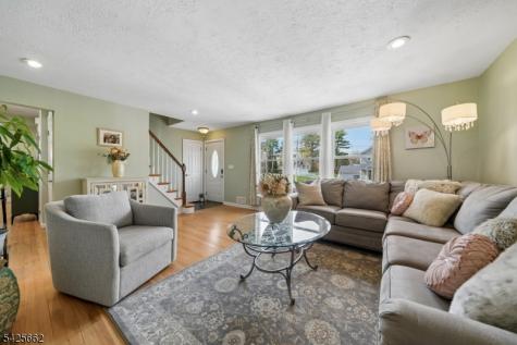 16 Lee Road Livingston NJ 07039