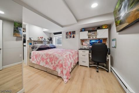 16 Lee Road Livingston NJ 07039