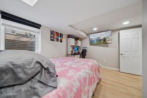 16 Lee Road Livingston NJ 07039