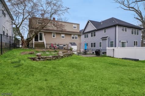 16 Lee Road Livingston NJ 07039