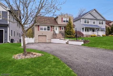 16 Lee Road Livingston NJ 07039