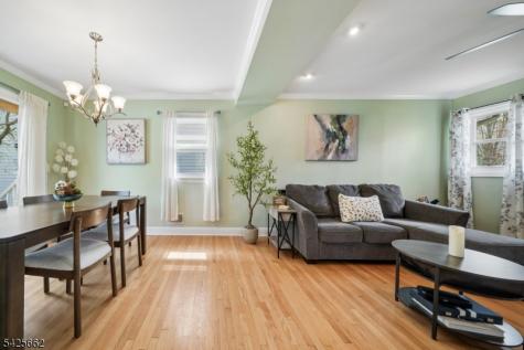16 Lee Road Livingston NJ 07039