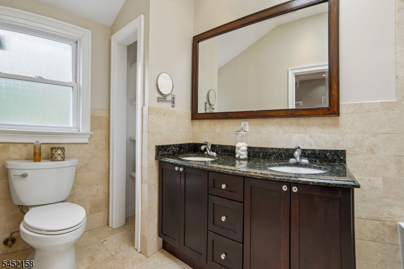 69 N Hillside Avenue Livingston NJ 07039