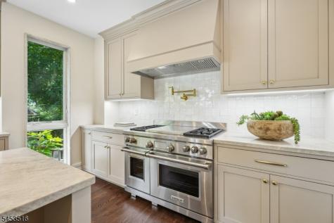 150 Gordonhurst Avenue Montclair NJ 07043