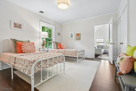 150 Gordonhurst Avenue Montclair NJ 07043
