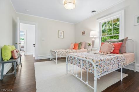 150 Gordonhurst Avenue Montclair NJ 07043