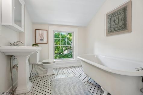 150 Gordonhurst Avenue Montclair NJ 07043