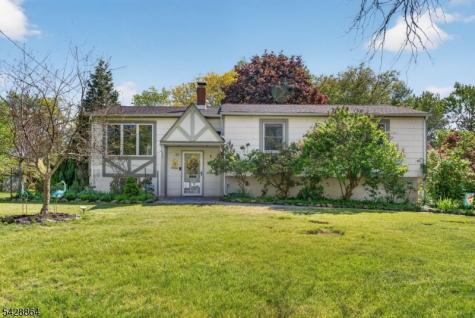 17 Lynn Court Hillsborough NJ 08844
