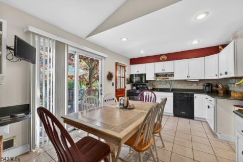 17 Lynn Court Hillsborough NJ 08844