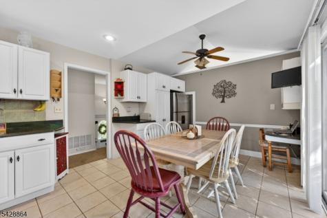17 Lynn Court Hillsborough NJ 08844